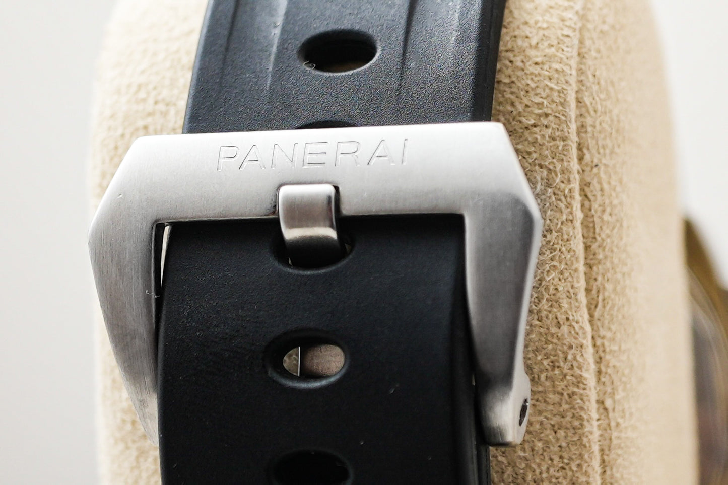 Panerai Luminor Base Logo 44mm Discontinued PAM000 PAM00000 000